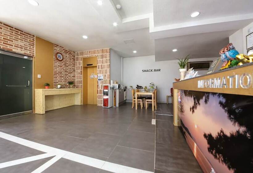 فندق على الطريق Iksan Hotel Banditburi