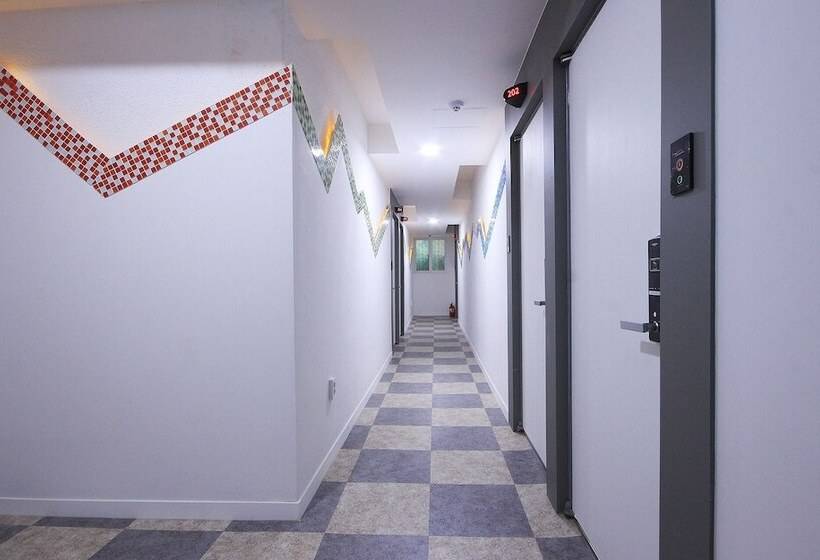 فندق على الطريق Iksan Hotel Banditburi