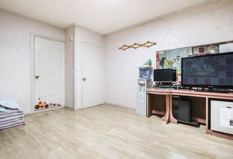 Imsil Okjeongho Motel