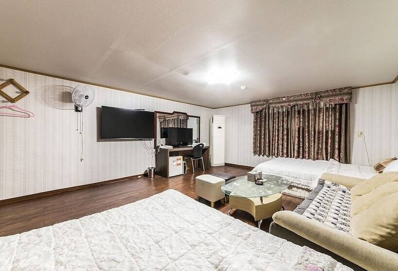 מוטל Inje Kingston