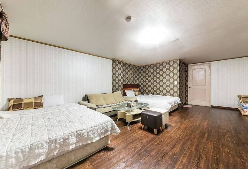 מוטל Inje Kingston