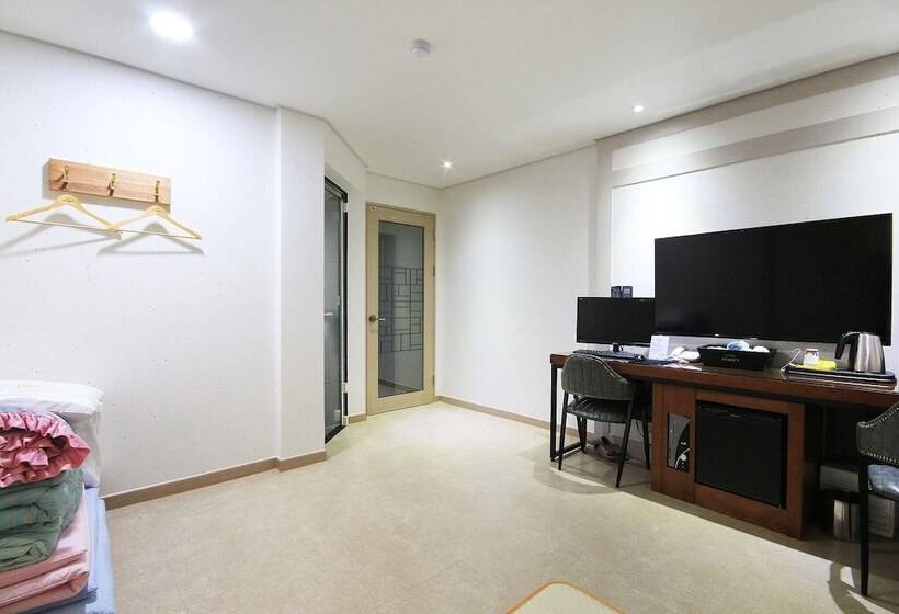 汽车旅馆  Jeonju Junghwasandong Foret