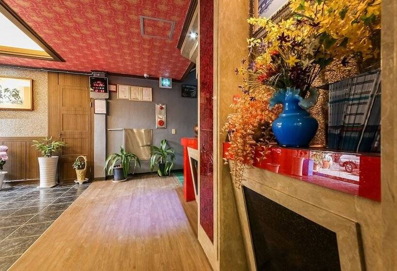 Motel Jinju Seongju