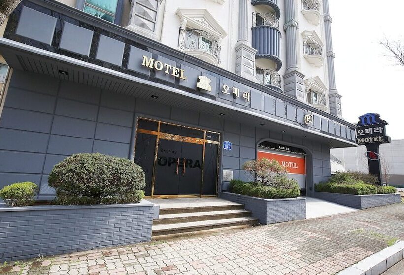 Motel Kyeryong Opera