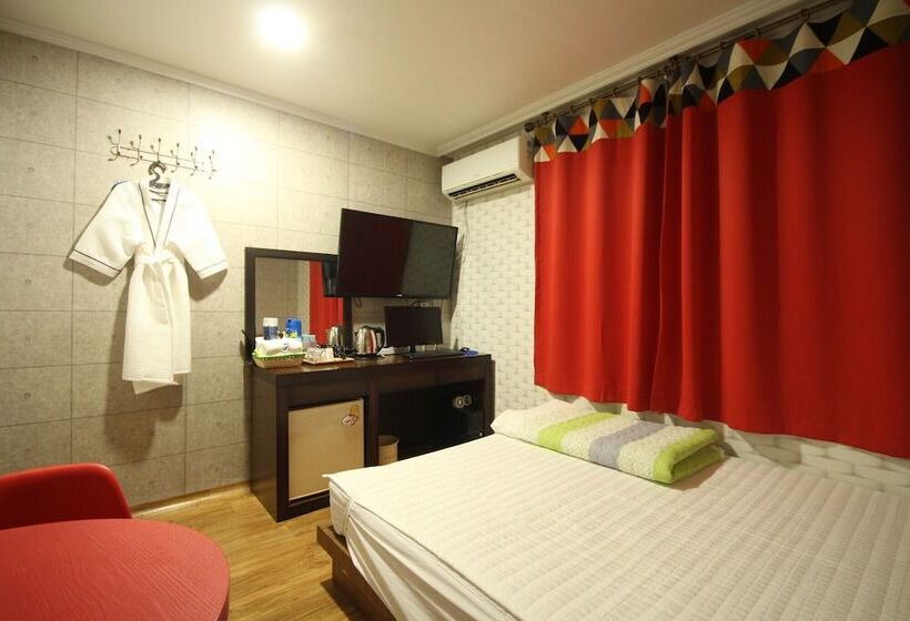 فندق على الطريق Miryang Sky