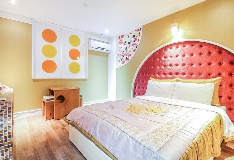 汽车旅馆  Muju Rivera