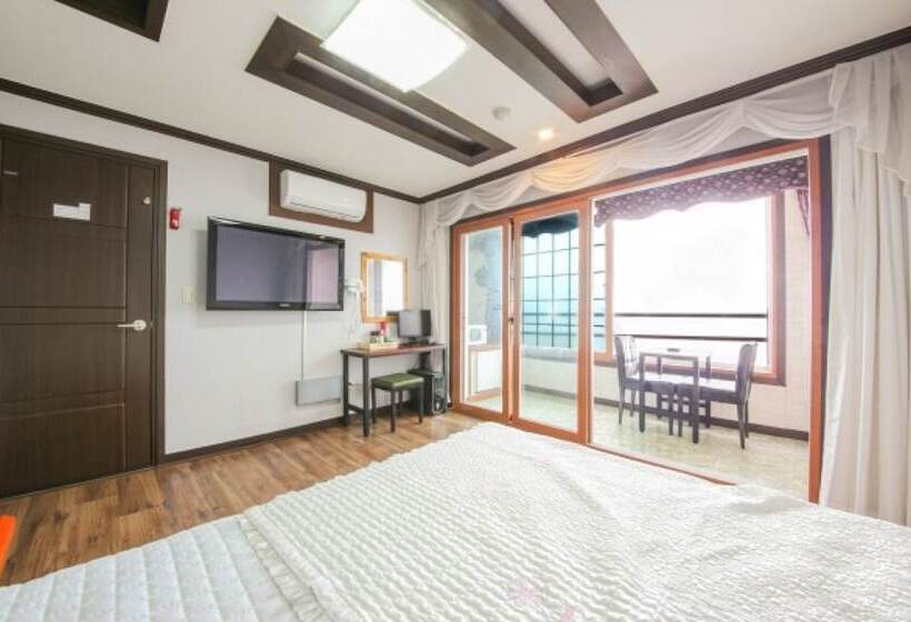 מוטל Namhae Castle