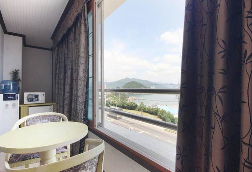 מוטל Namhae Castle