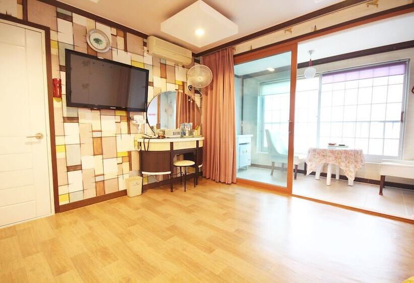 モーテル Namhae Milford