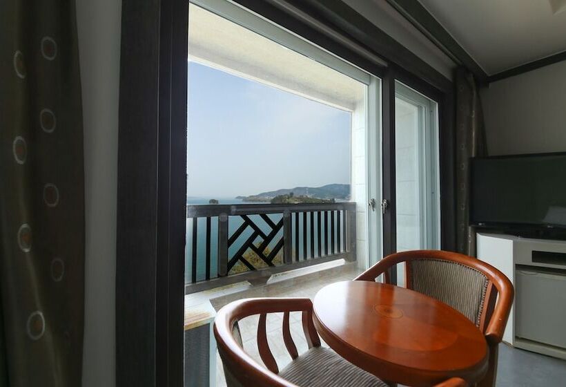 فندق على الطريق Namhae Mont Blanc Beach