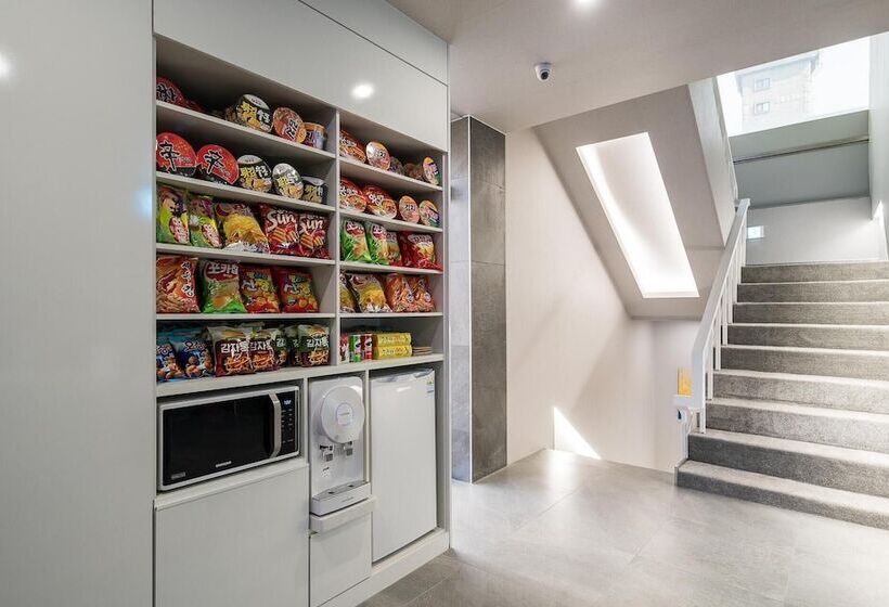 汽车旅馆  Namyangju River Beach