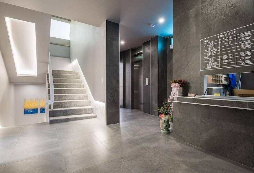 汽车旅馆  Namyangju River Beach