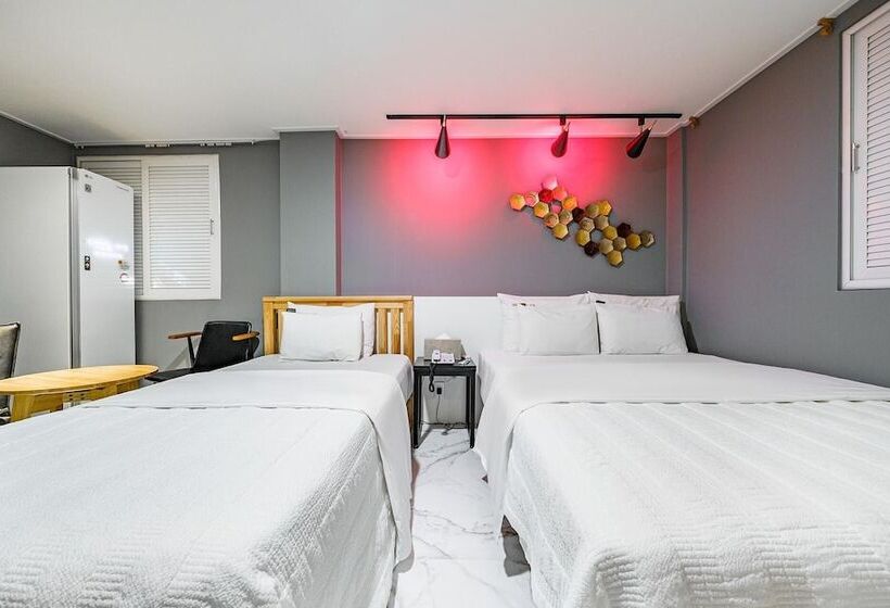 汽车旅馆  Osan Seven