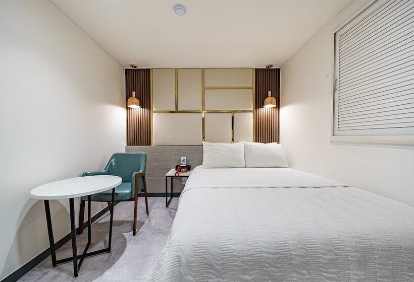 汽车旅馆  Osan Seven