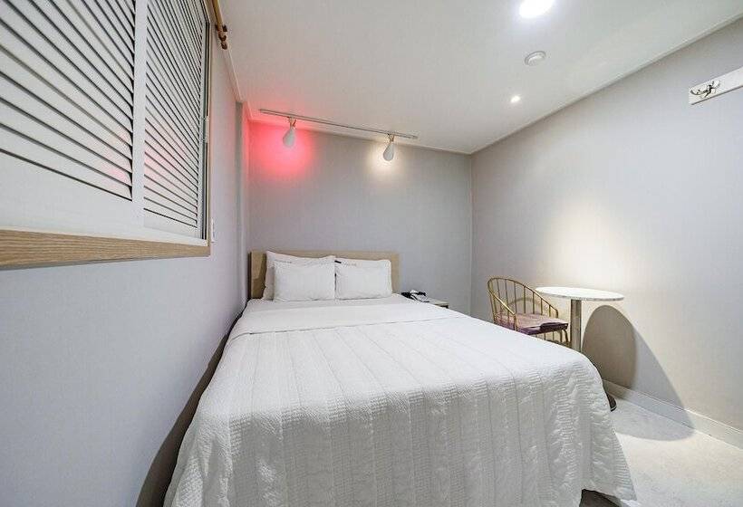 汽车旅馆  Osan Seven