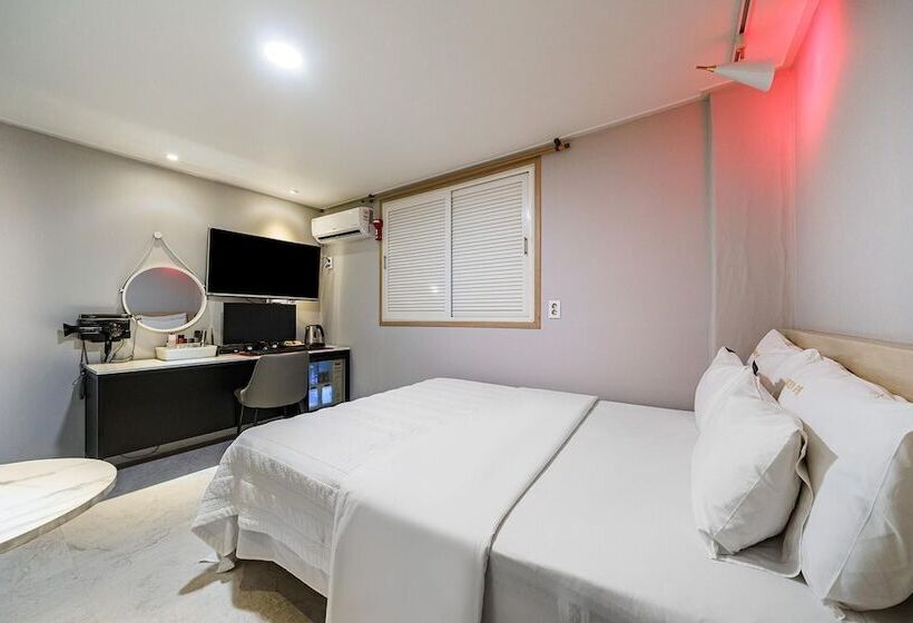 汽车旅馆  Osan Seven