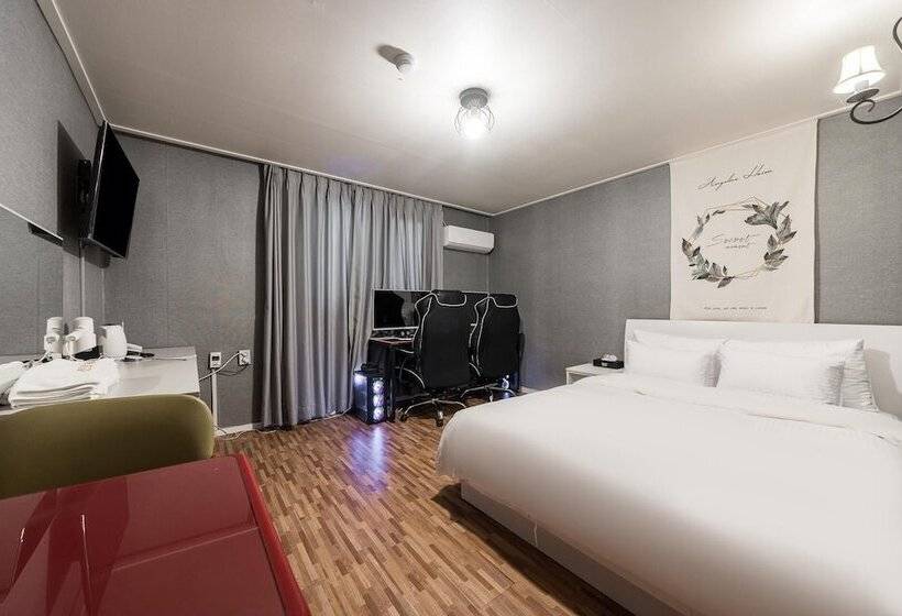 مُتل Pocheon Santorini