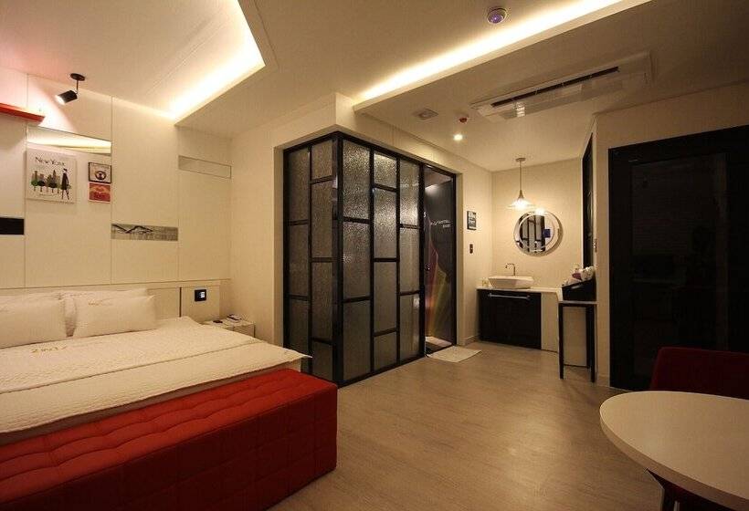 فندق على الطريق Sacheon  2in1