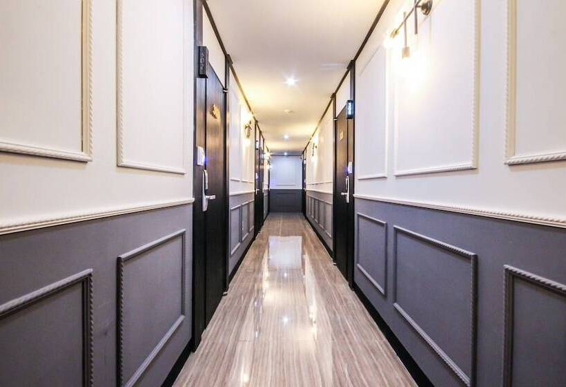فندق على الطريق Sacheon Commodore