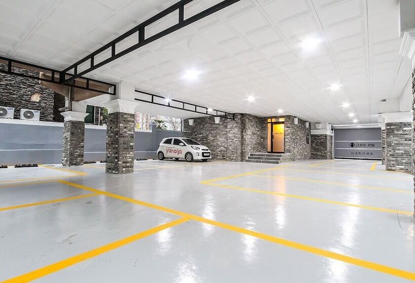 فندق على الطريق Sacheon Commodore