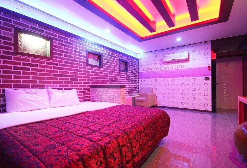 Motel Sacheon Lapis