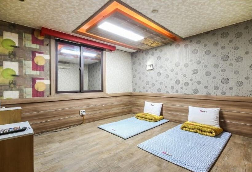 Motel Sacheon M