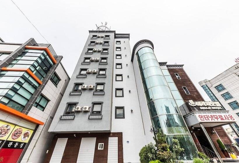 فندق على الطريق Sokcho Mirage