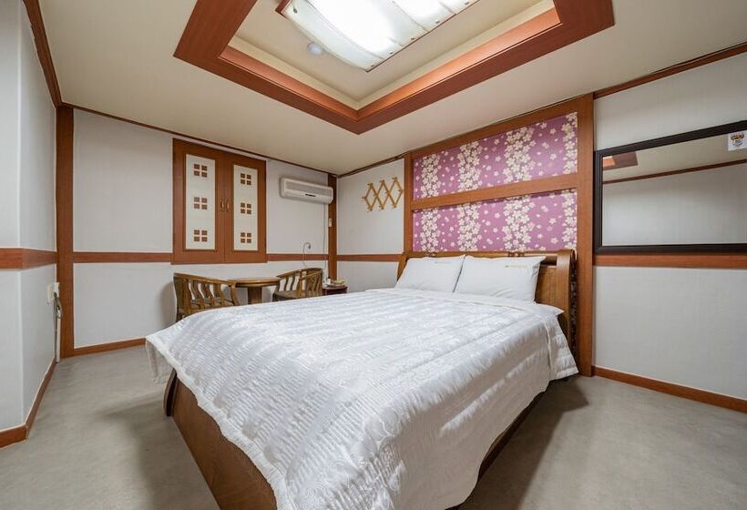 فندق على الطريق Sokcho Mirage