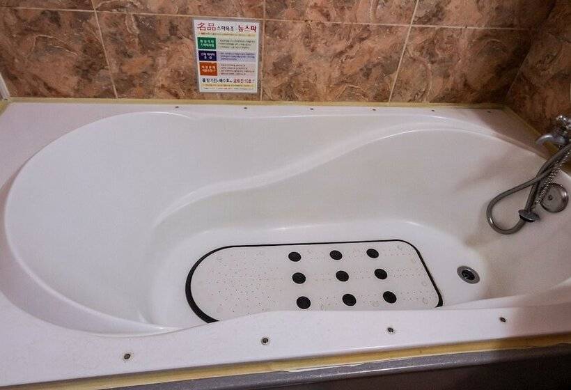 Мотель Suncheon Hotel Bao