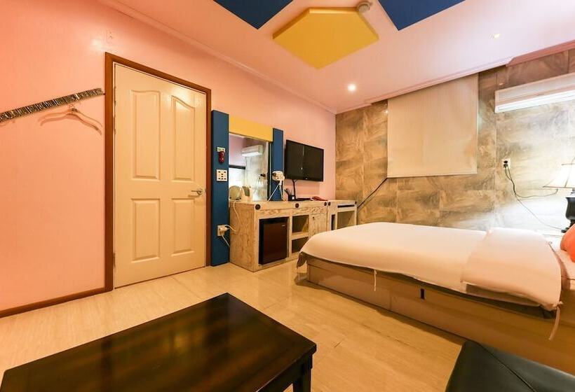 Motel Taean Incaui Jageun Maeul