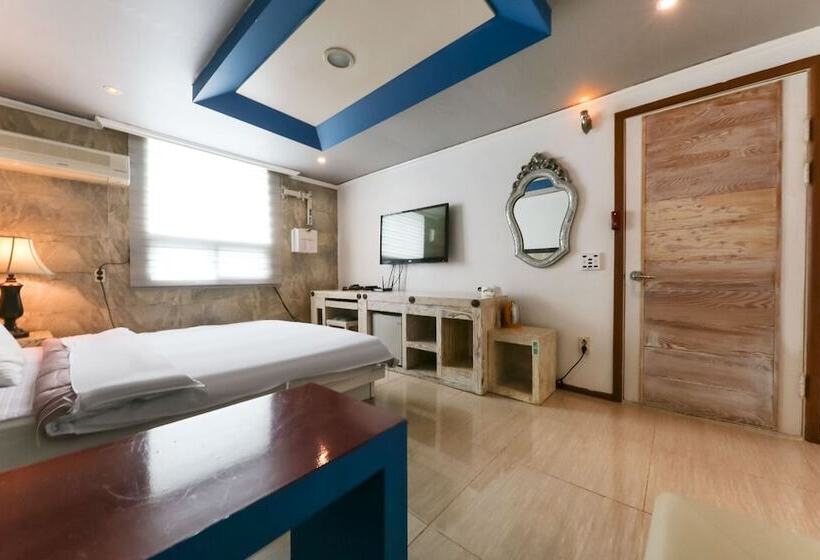 Motel Taean Incaui Jageun Maeul