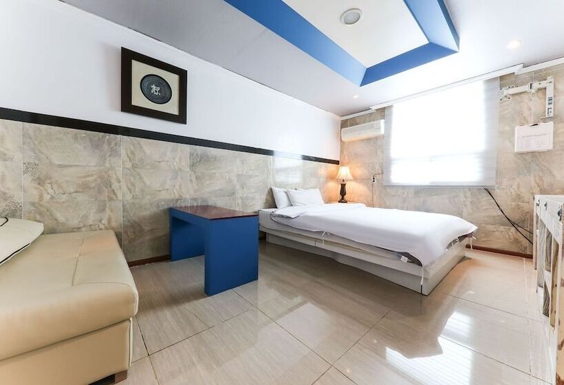Motel Taean Incaui Jageun Maeul