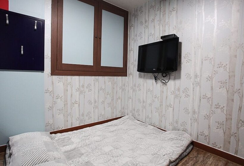 Motel Taebaek M
