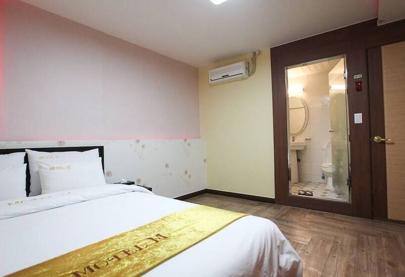 Motel Taebaek M