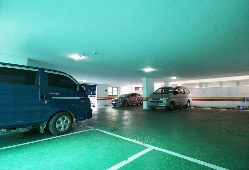 Motel Tongyeong Crown