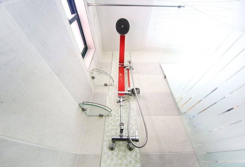 Motel Tongyeong Crown