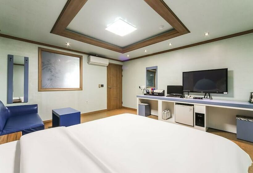 Motel Tongyeong Hangnamdong Theme