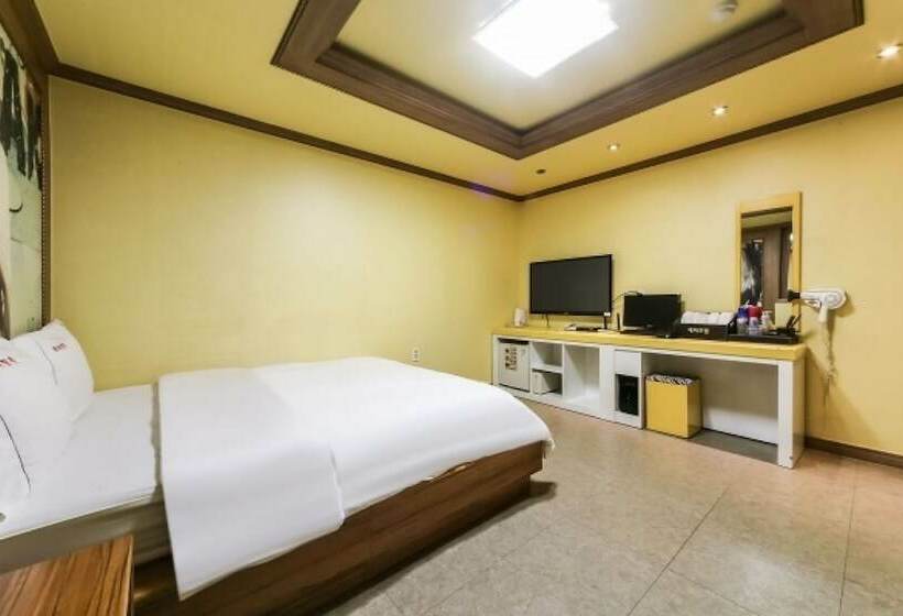 Motel Tongyeong Hangnamdong Theme
