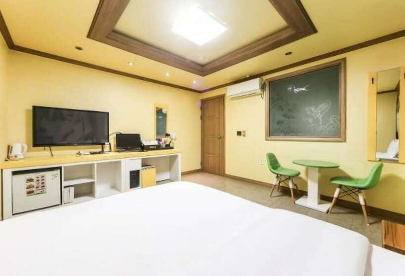 Motel Tongyeong Hangnamdong Theme