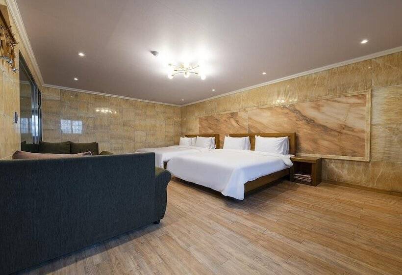 汽车旅馆  Tongyeong Hotel Opera