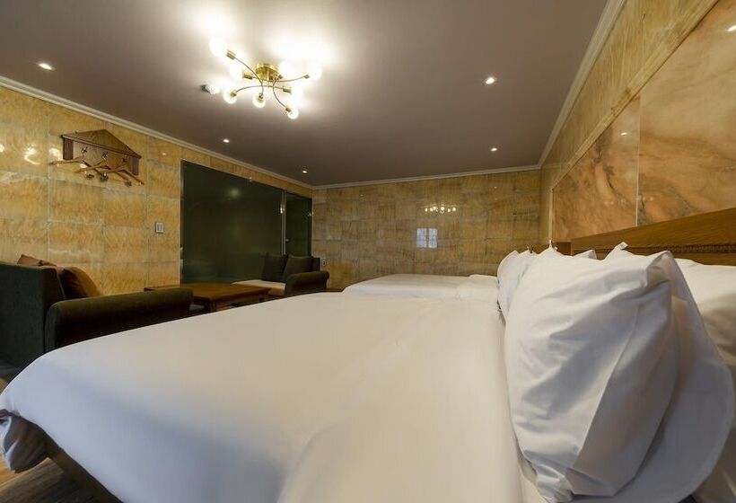 汽车旅馆  Tongyeong Hotel Opera