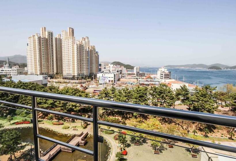 Tongyeong V Motel