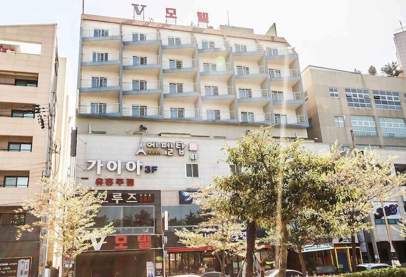 Tongyeong V Motel
