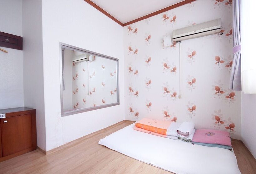 汽车旅馆  Uiseong Tapsan Spa