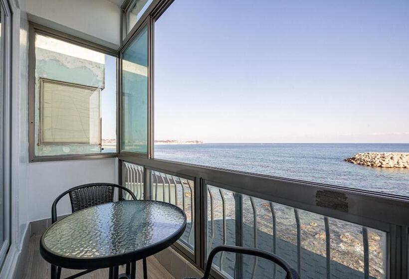 מוטל Uljin Donga