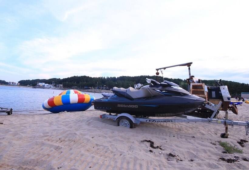 מוטל Uljin Woojin Park