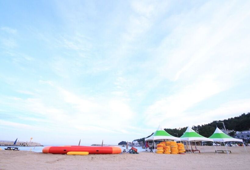 מוטל Uljin Woojin Park