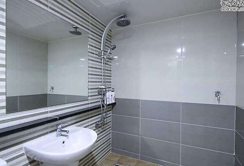 モーテル Uljin Yes