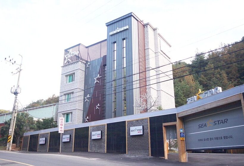 מוטל Yangsan Deokgye Seastar