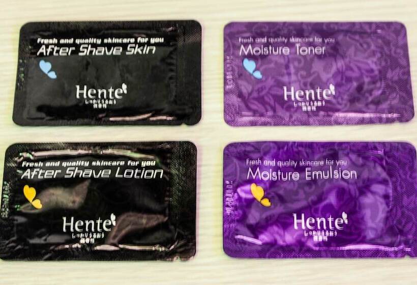 Motel Parasol Scale B